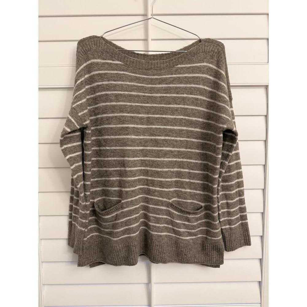 Abercrombie & Fitch striped sweater with pockets size‎ M